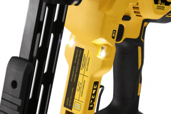 Степлер скобозабивний акумуляторний безщітковий DeWALT, 18В XR Li-Ion, діаметр/довжина скоби 4/50 мм
