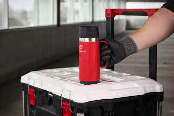 MILWAUKEE Термокружка PACKOUT Sip Lid, 532мл красная | 4932493471