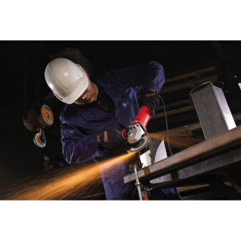 MILWAUKEE Углошлифовальная машина 125 мм AGV 17-125 XC 4933449850 | 4933449850