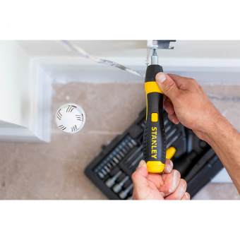 STANLEY 0-63-038 Отвертка реверсивная с насадками 38 ед. комплект на блистере