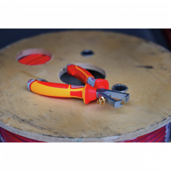 NWS Щипці для зняття ізоляції з ізольов. ручками VDE до 1000 В: L=160 мм, Ø≤10 мм // 145-49-VDE-160 