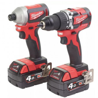 MILWAUKEE Набор аккумуляторных инструментов M18 CBLPP2A-402C | 4933464536