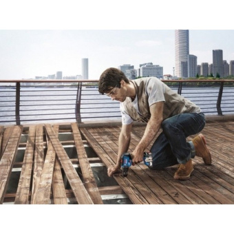 Акумуляторна дриль-шуруповерт Bosch GSR 18 V-50 + набір біт (2х18 В) (06019H5004)