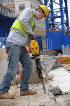 Молоток отбойный DEWalt, 28мм, шестигран.патрон, 1600Bт, 35Дж, 18.4кг. + зубило.